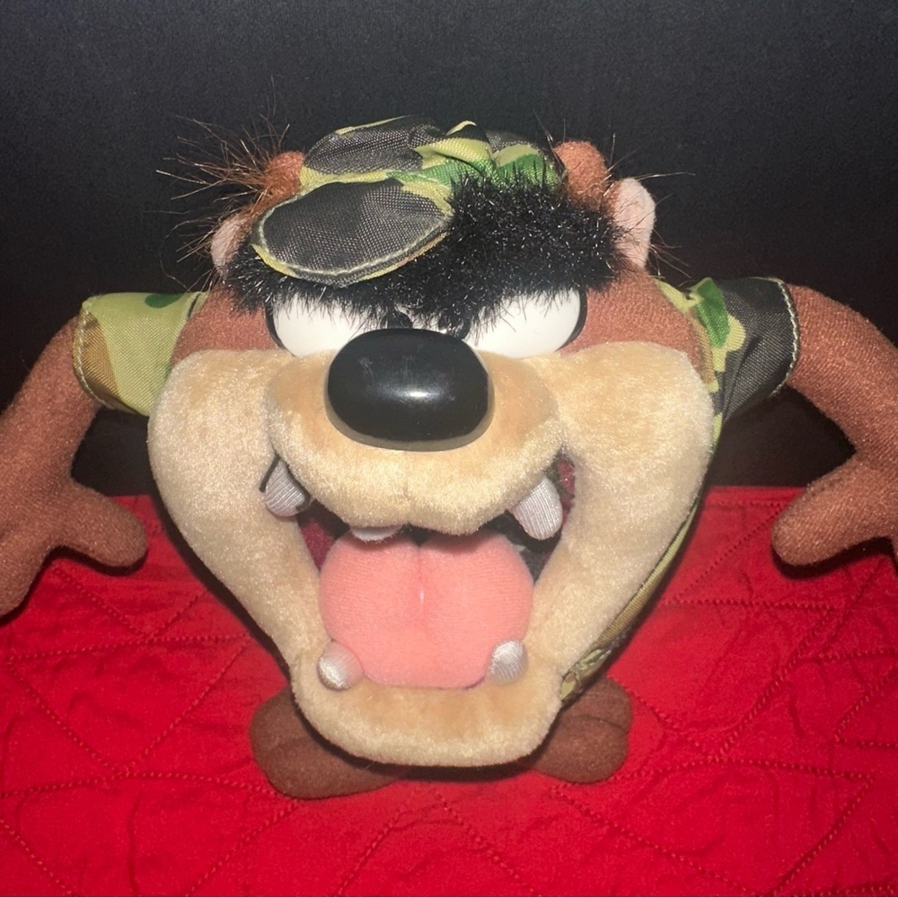 Vintage 1994 TYCO Warner Bros. Taz Plush Toy with Camo Outfit - Picture 2 of 5